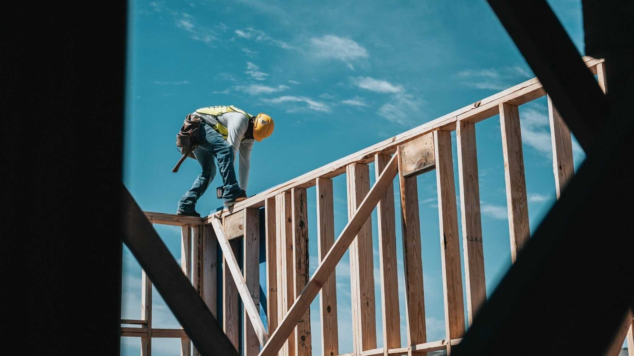 Lone working in construction | Safepoint Lone Worker Apps and Lone ...